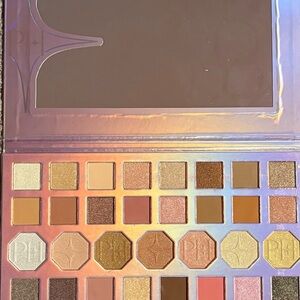 Paris Hilton 15 pc Eyes & Face Palette - Gold, Brown, Cream Tones